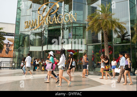 Bangkok Thailand - shopping mall Siam center Stock Photo