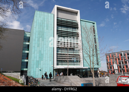 University of Sheffield Information commons a modern UK building ...