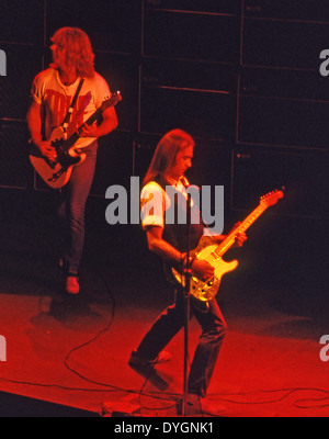 STATUS QUO UK rock group about 1980 with Rick Parfitt at left and Francis Rossi Stock Photo