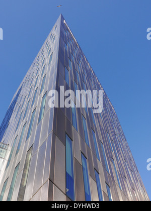 Partial view of Newcastle University Business School building, Science City, Gallowgate, Newcastle upon Tyne, England, UK Stock Photo