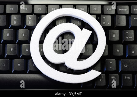At-Zeichen auf einer Tastatur Stock Photo