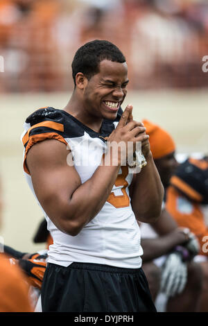 Austin, Texas, USA. 19th Apr, 2014. April 19, 2104: Texas Longhorns linebacker Jordan Hicks (3) during the annual Texas Football Orange-White Scrimmage at Darrell K Royal-Texas Memorial Stadium in Austin, TX. © csm/Alamy Live News Stock Photo