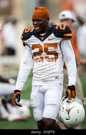 Austin, Texas, USA. 19th Apr, 2014. April 19, 2104: Texas Longhorns cornerback Antwuan Davis (25) during the annual Texas Football Orange-White Scrimmage at Darrell K Royal-Texas Memorial Stadium in Austin, TX. © csm/Alamy Live News Stock Photo