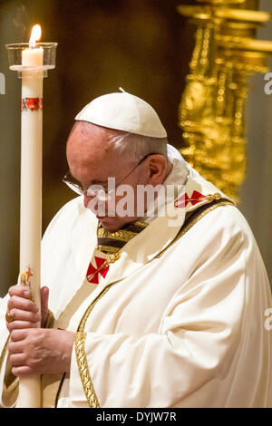 Vatican Vatican City 19th April 2014 Pope Francis Celebration of the Easter Vigil in the Holy Night  Pope Francis leads the Easter candle to the altar of St. Peter's Basilica Credit:  Realy Easy Star/Alamy Live News Stock Photo