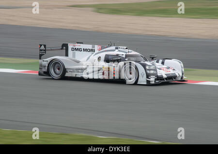 Towcester, UK. 20th Apr, 2014. The Porsche Team’s #20 Porsche 919 Hybrid driven by TIMO BERNHARD, MARK WEBBER and BRENDON HARTLEY during the 6 hours of Silverstone 2014 at Silverstone Circuit in Towcester, United Kingdom. Credit:  Gergo Toth/Alamy Live News Stock Photo