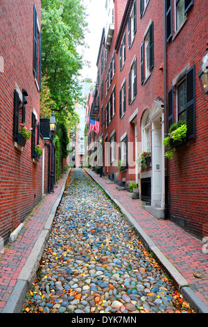 Acorn Street at night, in Beacon Hill, Boston, Massachusetts Stock Photo -  Alamy