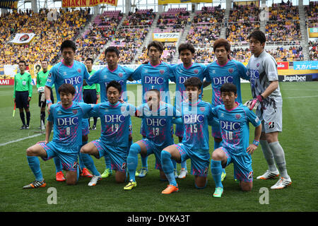 Sagan Tosu Team Group Line-Up, APRIR 19, 2014 - Football/Soccer : 2014 J.League Division 1, between Vegalta Sendai 0-3 Sagan Tosu at Yurtec Stadium Sendai, Miyagi, Japan. © Jun Tsukida/AFLO SPORT/Alamy Live News Stock Photo