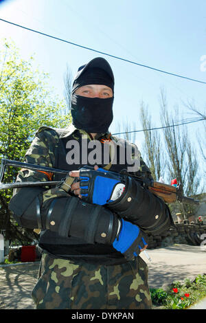 Sloviansk, Ukraine. 21st Apr, 2014. In photo: Militians have stopped the photographer. Sloviansk. PH Cosimo Attanasio Photo by Cosimo Attanasio in Sloviansk (Ukraine), the photographer was stopped for few hours by pro-Russian insurgents and later released with a French reporter and a Belarus journalist. Credit:  Cosimo Attanasio/Alamy Live News Stock Photo