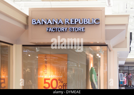 banana republic factory customer service number