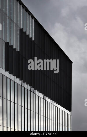 Manchester School of Art at MMU, Manchester, United Kingdom. Architect: Feilden Clegg Bradley Studios LLP, 2014. Detail of facad Stock Photo