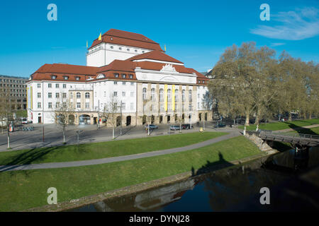 Dresden, Germany. 17th Apr, 2014. View of the theatre State Playhouse Dresden in Dresden, Germany, 17 April 2014. The State Playhouse succeded the State Theatre Dresden, which had its origin in the Royal court theatre, in 1983. Photo: Arno Burgi /ZB/dpa/Alamy Live News Stock Photo