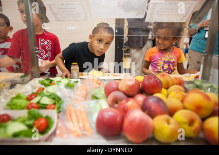 Elementary school children choosing healthy foods at school cafeteria Hagerstown, Maryland Stock Photo