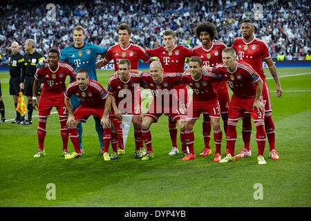 Madrid, Spain. 23rd Apr, 2014. Bayen Squad poses prior to the UEFA Champions League Game between Real Madrid and FC Bayern Munchen at Santiago Bernabeu Stadium, Valencia Credit:  Action Plus Sports/Alamy Live News Stock Photo