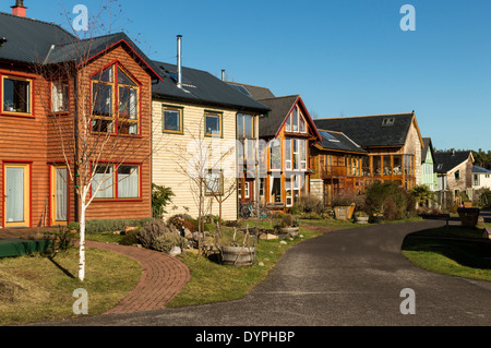 STREET OF HOUSES IN THE FINDHORN FOUNDATION ECOVILLAGE MORAY SCOTLAND Stock Photo