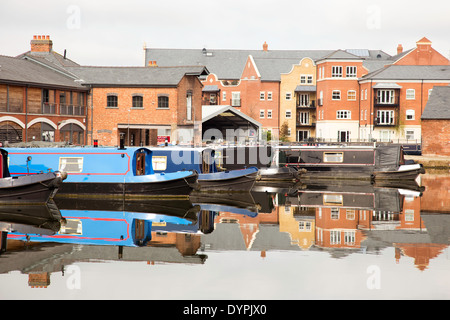 Reflections in Diglis Basin on the Worcester & Birmingham Canal, Worcester, Worcestershire, England, UK Stock Photo