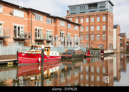 Reflections in Diglis Basin on the Worcester & Birmingham Canal, Worcester, Worcestershire, England, UK Stock Photo