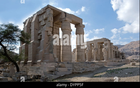 Ramesseum : the funeral temple of pharaoh Ramses II the Great(1303-1213 b.C. XIX dyn.).View from east. Stock Photo