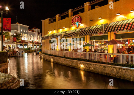 Chilis Restaurant, La Isla Shopping Village, Cancun, Mexico Stock Photo