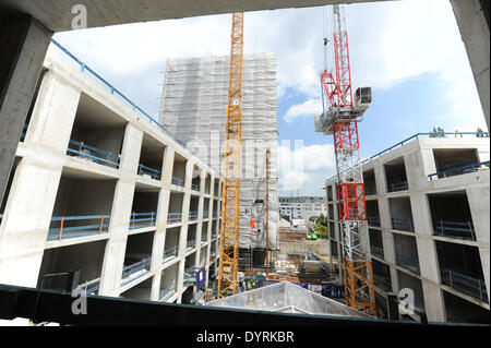 Topping out ceremony of the luxury building project 'The Seven' in Munich, 2011 Stock Photo