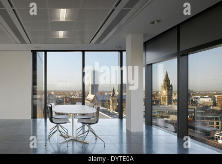 Table and chairs in office space, No.1 New York Street, Manchester, Greater Manchester. Stock Photo