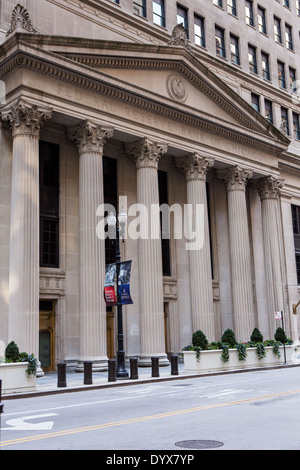 Facade of the Federal Reserve Bank building on LaSalle Street in the Financial District Chicago, IL. Stock Photo