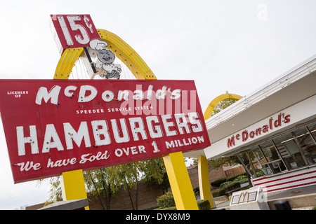 The first McDonalds hamburger restaurant now a museum in Des Plaines ...