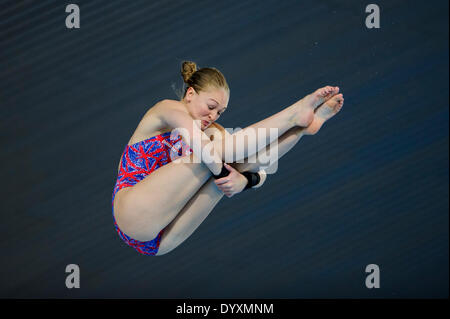 London, UK. 27th Apr, 2014. dives in the Womens 10m Platform Semifinals during day three of the FINA/NVC Diving World Series 2014 at the London Aquatics Centre. Credit:  Action Plus Sports Images/Alamy Live News Stock Photo