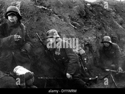 Exhausted German soldiers on the Eastern Front, 1941 Stock Photo - Alamy