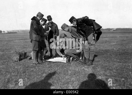 Studying maps in Serbia, 1915 Stock Photo