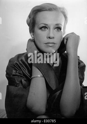 HILDEGARD KNEF ACTRESS & SINGER (1950 Stock Photo - Alamy