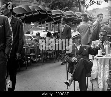 Street scene in Rome Stock Photo - Alamy
