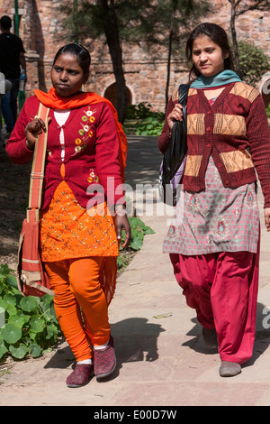 Esha and Nikunj, Delhi | Couple wedding dress, Royal indian wedding,  Wedding couple poses