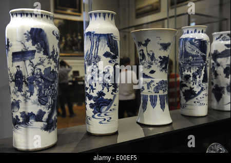 Seven seeve vases rolwagens. China, 1635-1650. Porcelain. Rijksmuseum. Amsterdam. Holland. Stock Photo