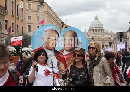 Rome, Italy. 27th Apr, 2014. Pilgrims from all the world gather in the Vatican to celebrate the canonisation of  Pope John Paul Stock Photo