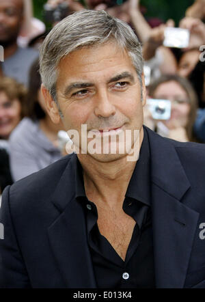 Toronto, Canada. 11th Sep, 2009. US actor George Clooney arrives for the premiere of the film ?The Men Who Stare At Goats? during the 34th Toronto International Film Festival in Toronto, Canada, 11 September 2009. Photo: Hubert Boesl/dpa/Alamy Live News Stock Photo