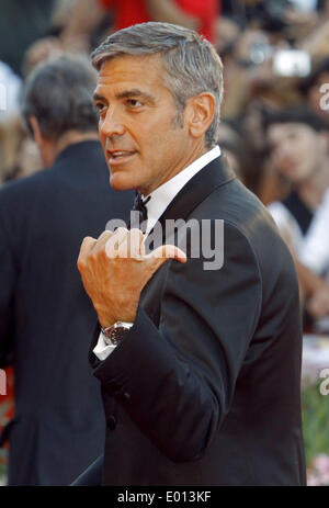 Venice, Italy. 08th Sep, 2009. U.S. American actor George Clooney arrives for the premiere of the movie ?The Men Who Stare at Goats? during the 66th Venice Film Festival in Venice, Italy, 08 September 2009. The movie is presented out of competition at the festival running from 02 to 12 September 2009. Photo: Hubert Boesl/dpa/Alamy Live News Stock Photo