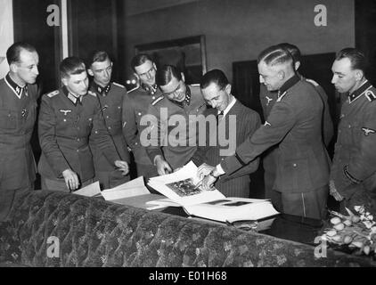 Joseph Goebbels and Fritz Hippler, 1941 Stock Photo