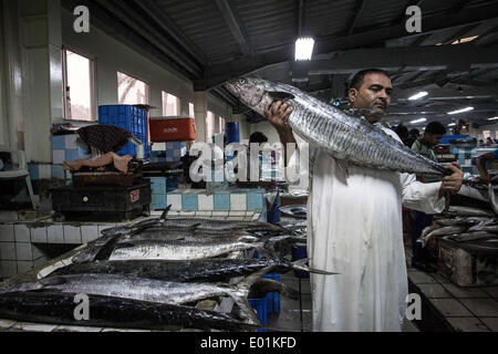 Manama, Bahrain. 28th Apr, 2014. Pictures showing an old market for fish, vegetables and fruits in the capital Manama, Bahrain constituted of 33 islands in the Persian Gulf on April 28, 2014. (Photo by Ahmed AlFardan/NurPhoto) © Ahmed Alfardan/NurPhoto/ZUMAPRESS.com/Alamy Live News Stock Photo