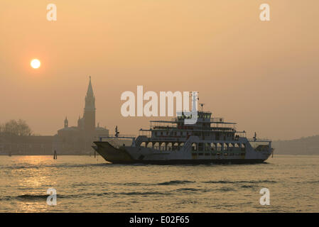 Ferry on the Bacino San Marco in front of the church of San Giorgio Maggiore, Venice, Veneto, Italy Stock Photo
