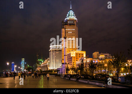 The Bund, promenade at the Huangpu River at night, Shanghai, China Stock Photo