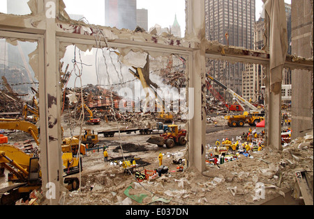 Urban Search and Rescue continue recovery of victims amongst the wreckage of the World Trade Center in the aftermath of a massive terrorist attack which destroyed the twin towers killing 2,606 people September 20, 2001 in New York, NY. Stock Photo