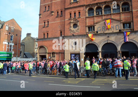 Clapham Junction, London, UK, 30 April 2014, Atletico  Madrid fans warm up at The Grand with a beer and song before their team plays Chelsea in the Super Cup. Altetico won 4-1 knocking Chelsea out of the tournament. Credit:  JOHNNY ARMSTEAD/Alamy Live News Stock Photo