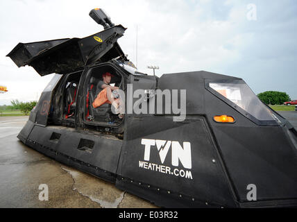 Usa. 27th Apr, 2014. Meteorologist and Extreme Storm Chaser Reed Timmer with his Dominator 3 storm chase car gets ready to chase some tornados.Photo by Gene Blevins/LA DailyNews/ZumaPress © Gene Blevins/ZUMAPRESS.com/Alamy Live News Stock Photo