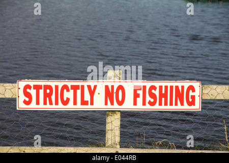 'Strictly No Fishing' sign Stock Photo