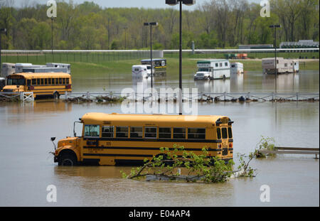 Laurel, Maryland. 02nd May, 2014. Vehicles are seen at a flooded parking lot in Laurel, Maryland, the United States, May 1, 2014. High water and flooding following torrential rains yesterday has hit Washington, DC and some eastern states of the United States. No casualty has been reported. Credit:  Xinhua/Alamy Live News Stock Photo