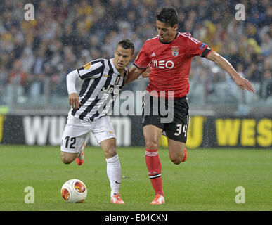 Turin, Italy. 1st May, 2014. Andre Almeida (R) of Benfica vies with Sebastian Giovinco of Juventus during their semifinal match at the 2013/2014 UEFA Europa League in Turin, Italy, May 1, 2014. The match ended with a 0-0 tie and Benfica qualified to final with 2-1 on aggregate. Credit:  Alberto Lingria/Xinhua/Alamy Live News Stock Photo