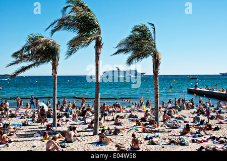 Europe, France, Alpes-Maritimes, Cannes. Beach in summer. Stock Photo