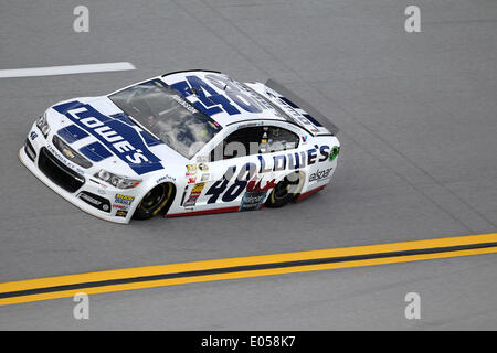 Talladega, Alabama, USA. 2nd May, 2014. Talladega, AL - May 02, 2014: Jimmie Johnson (48) takes to the track to practice for the ''Aaron's 499'' at Talladega Superspeedway in Talladega, AL. Credit:  csm/Alamy Live News Stock Photo