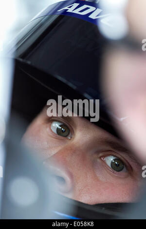 Talladega, Alabama, USA. 2nd May, 2014. Talladega, Alabama - May 02, 2014: Trevor Bayne (6) prepares to qualify for the Aaron's 312 at Talladega Superspeedway in Talladega, Alabama. © csm/Alamy Live News Stock Photo