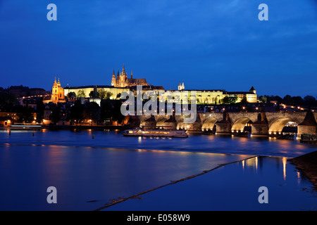 Prague, Karl's bridge, Prague castle Hradschin and Moldavia. Night admission of the town, Prag, Karlsbruecke, Prager Burg Hradsc Stock Photo